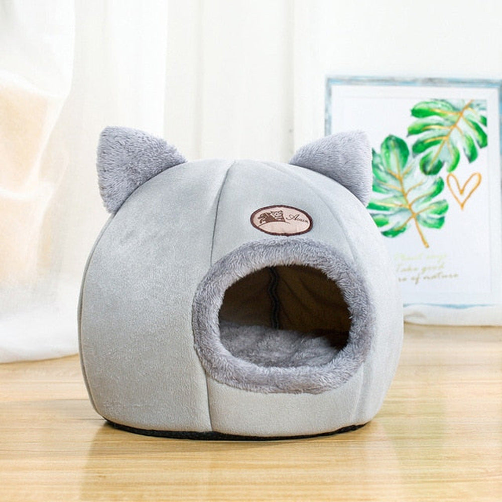 "Winter Cat Nest Enclosed Sofa"